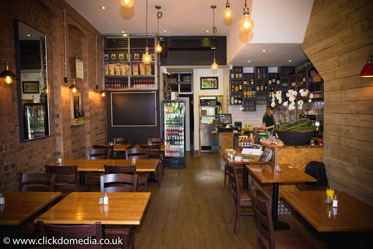 90 On The Green — Palmers Green
