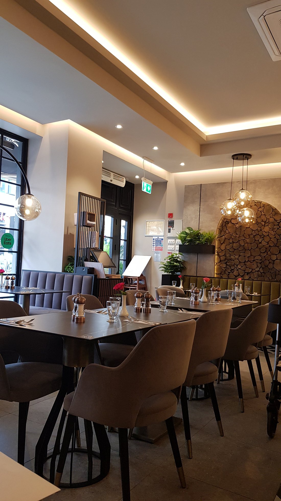 Altonapoli Italian restaurant & bar — Bayswater