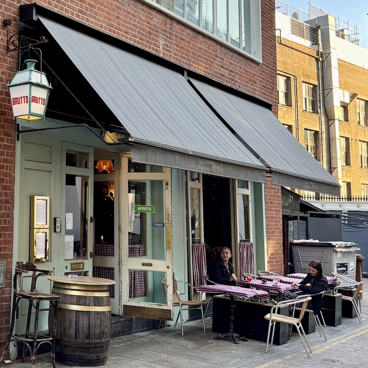 Brutto — Clerkenwell
