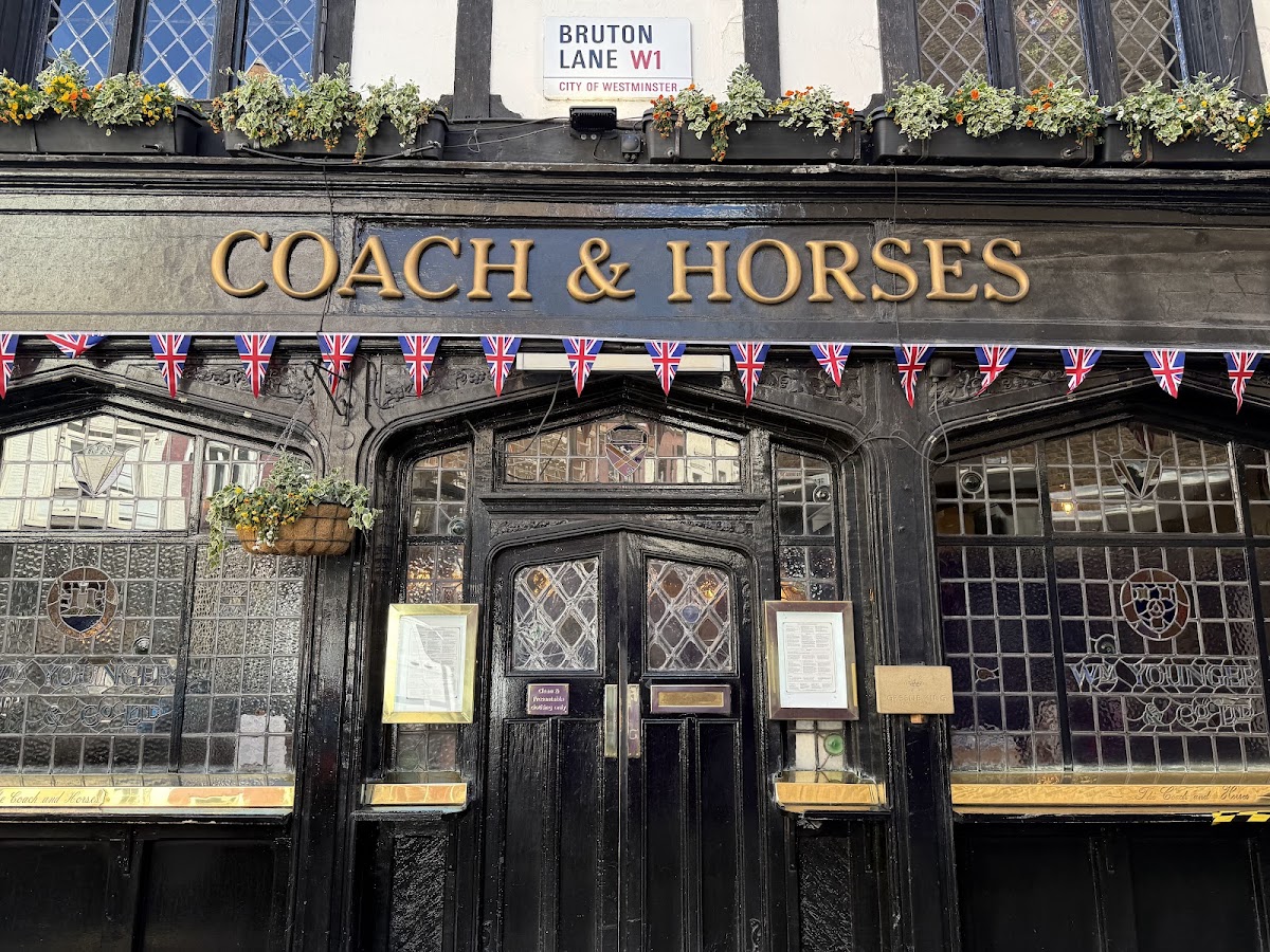 Coach & Horses Mayfair — photo 2