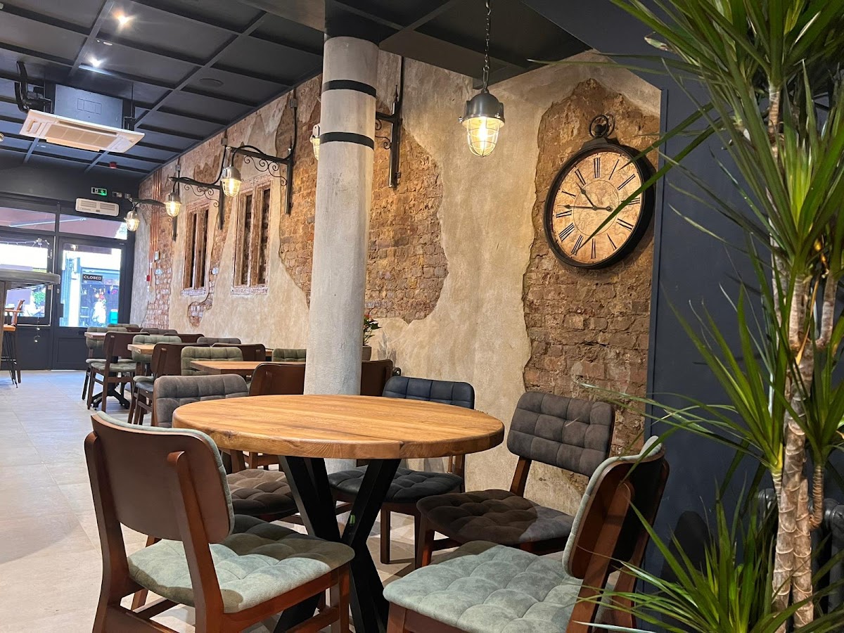 Cubes — Crouch End
