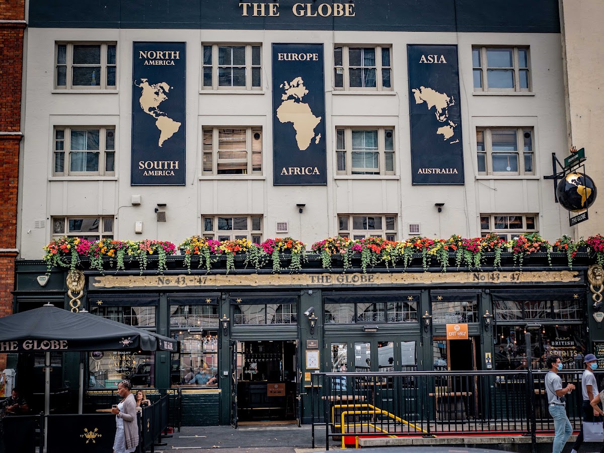 Globe — Camden