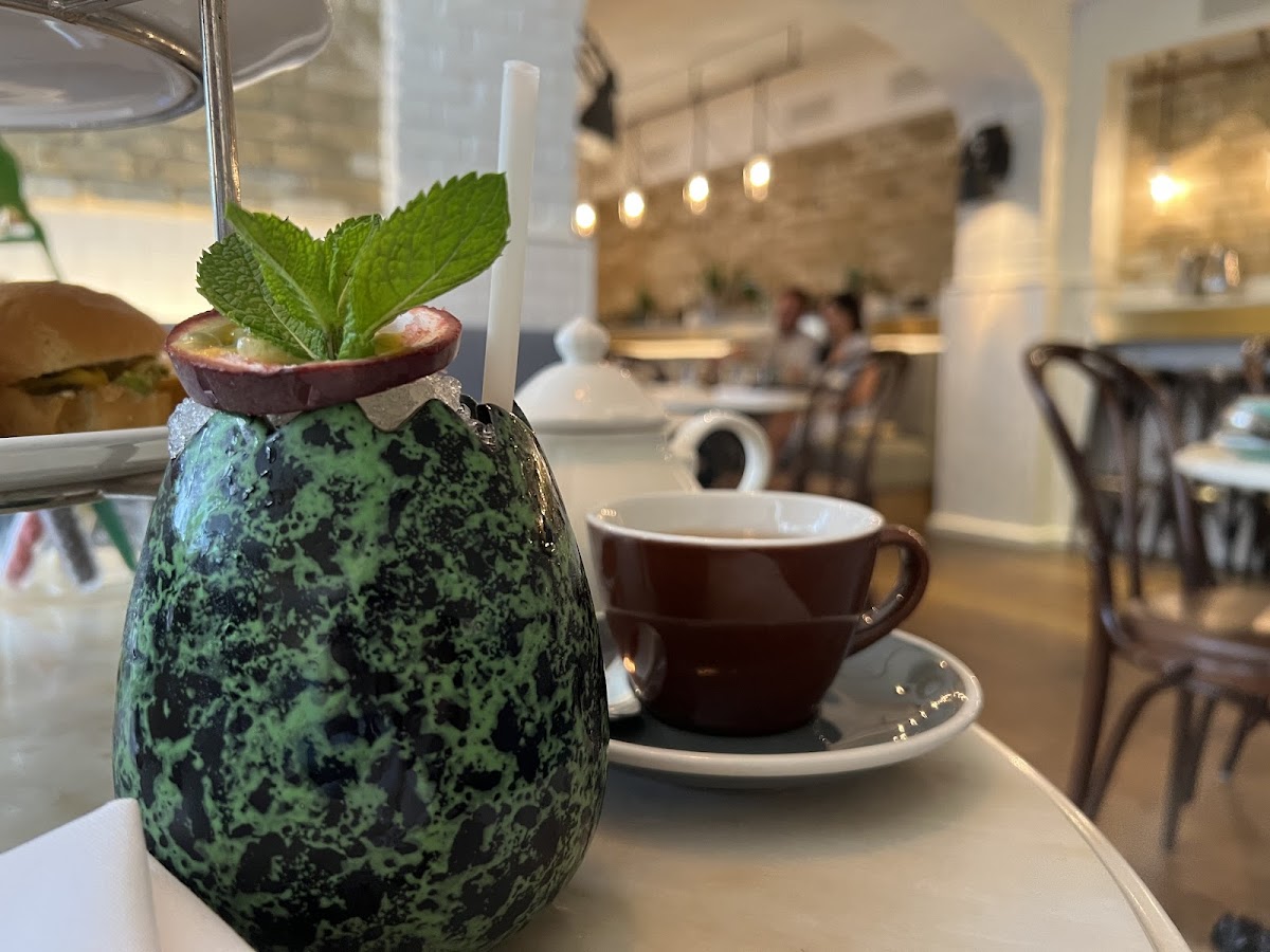 Jurassic Afternoon Tea at Apero (at The Ampersand Hotel) — South Kensington
