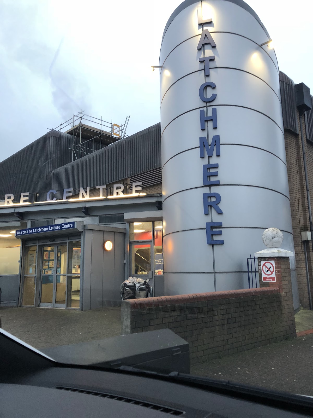 Latchmere Leisure Centre — Battersea