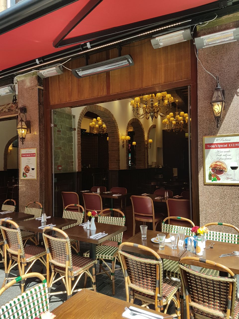 Little Italy Leicester Square ๐ฎ๐น โ Covent Garden