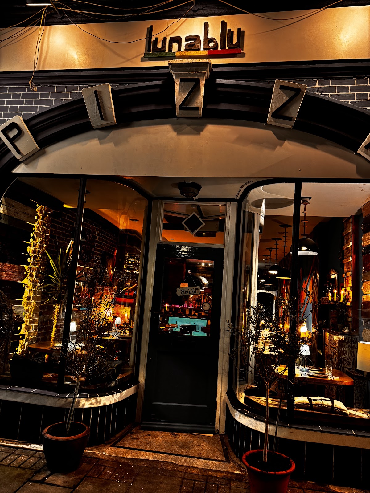Lunablu Pizzeria (Muswell Hill) — Muswell Hill