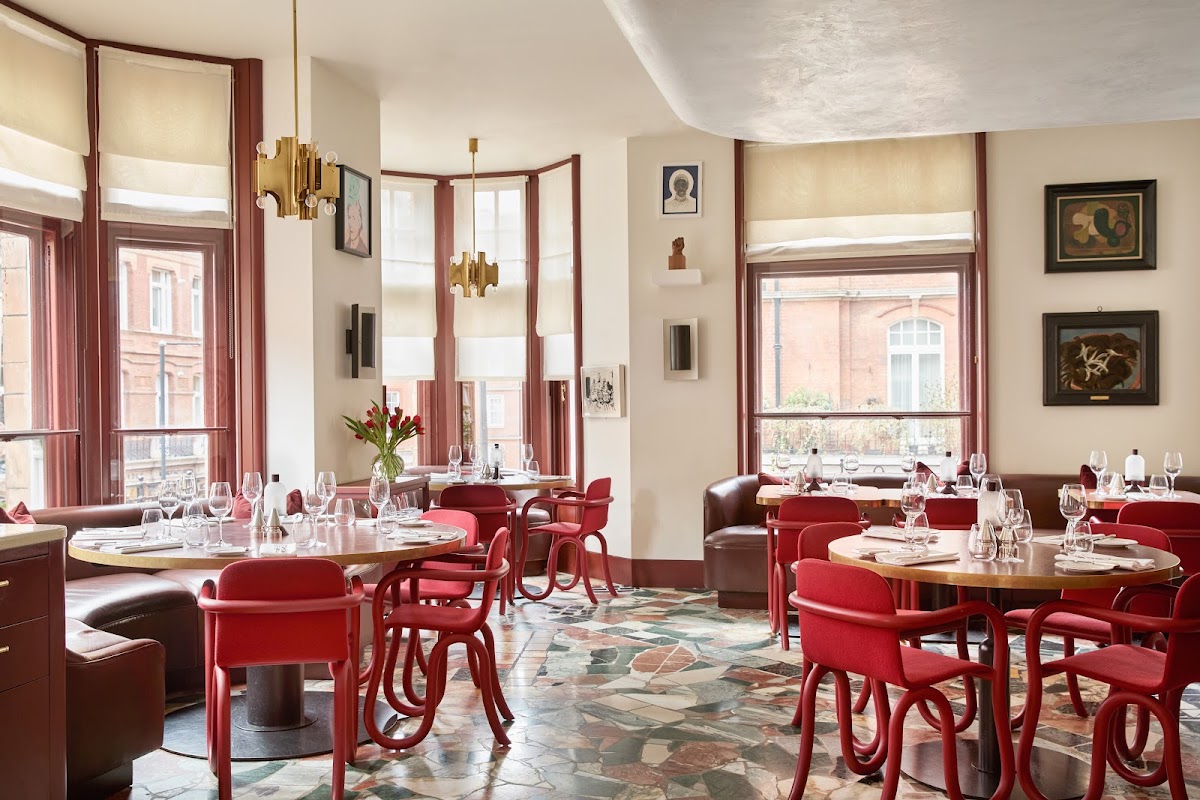 Mount St. Restaurant — Soho
