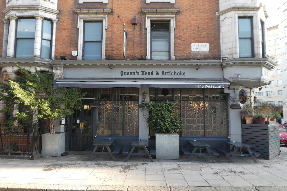 Queens Head & Artichoke — Camden