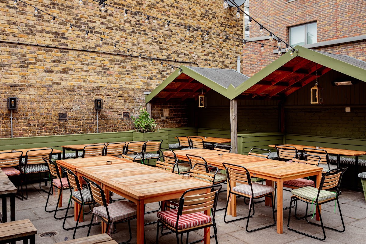 The Great Northern Railway Tavern, N8 — Crouch End