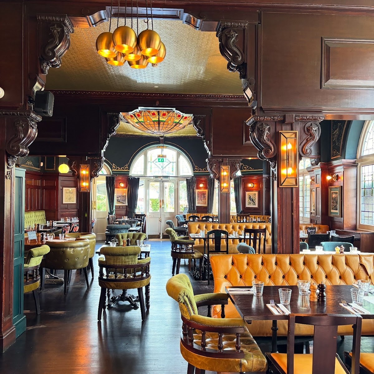 The Red Lion, Barnes — photo 2