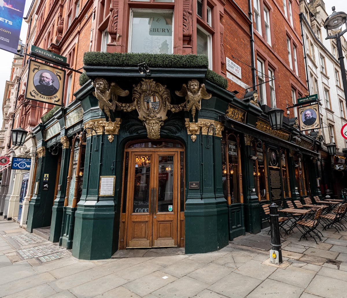 The Salisbury Pub — Covent Garden